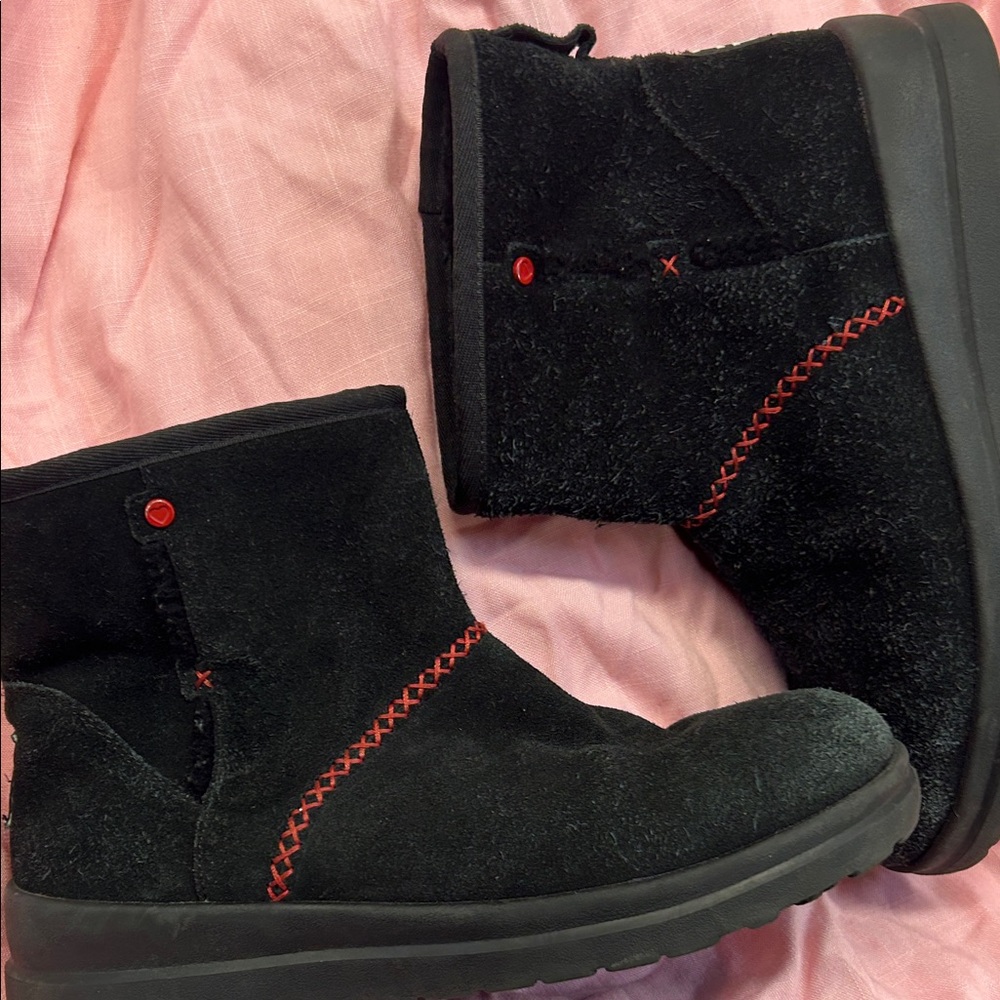 UGG Black Boots with Heart Detail - Picture 4 of 6